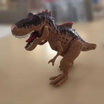 움직이는 입이 달린 공룡 피규어
