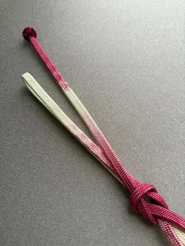 허리띠 폼폼 그라데이션