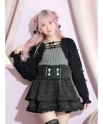 NOEMIE 노에미 메니 리본 샤기 레이어드 하운드투스 체크 니트 블랙