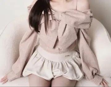 립 서비스 리본 오프숄더 롱 슬리브 상의 핑크