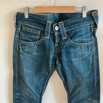 리바이스 레드 데님 스키니 크로아티아 제조