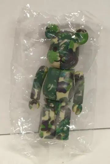 메디콤토이 베어브릭 베이프 플레이 파이어 카모 (그린) 100%
