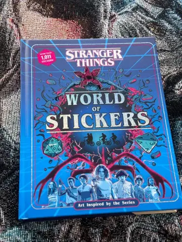 기묘한 이야기 스티커북 WORLD OF STICKERS