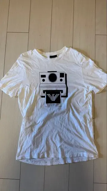 EMPORIO ARMANI 카메라 프린트 T셔츠 M