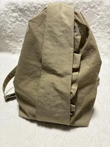 anvocoeur 프릴 장식 베이지 나일론 백팩