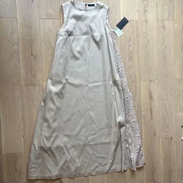 [ 미사용 새상품 ] anuans 슬리브리스 원피스