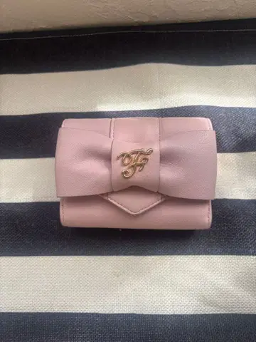 Maison de FLEUR 벨트 리본 미니 지갑