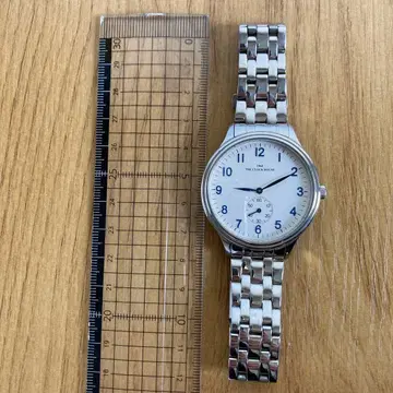 더 클락 하우스 쿼츠 손목시계 실버