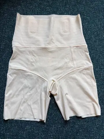 베이지 브라이덜 이너 M 사이즈 거울거울