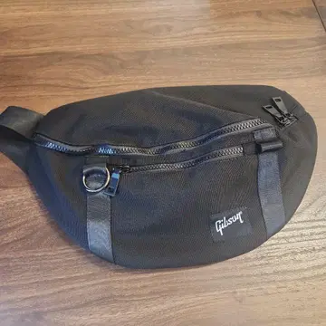 GIBSON ORIGINAL BODY BAG 깁슨 바디백 파우치