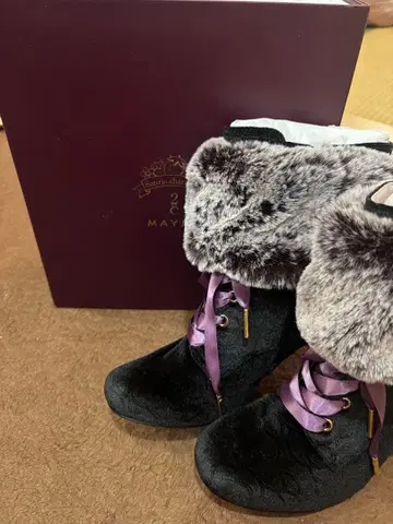 MAYLA 쿠로미 부츠