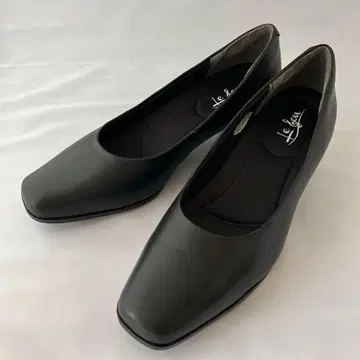 [ Le son ] 소가죽 카우 레더 스퀘어 펌프스 23cm