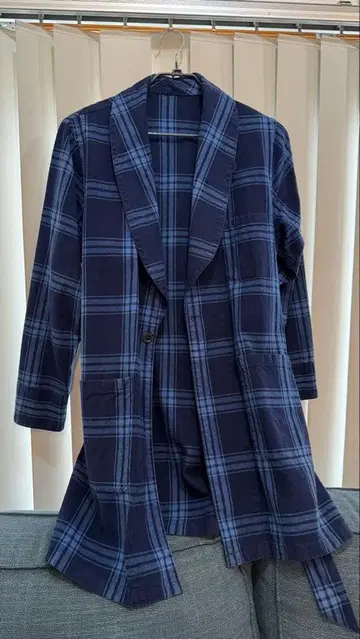 Niche. 네이비 체크 무늬 자켓 S 사이즈