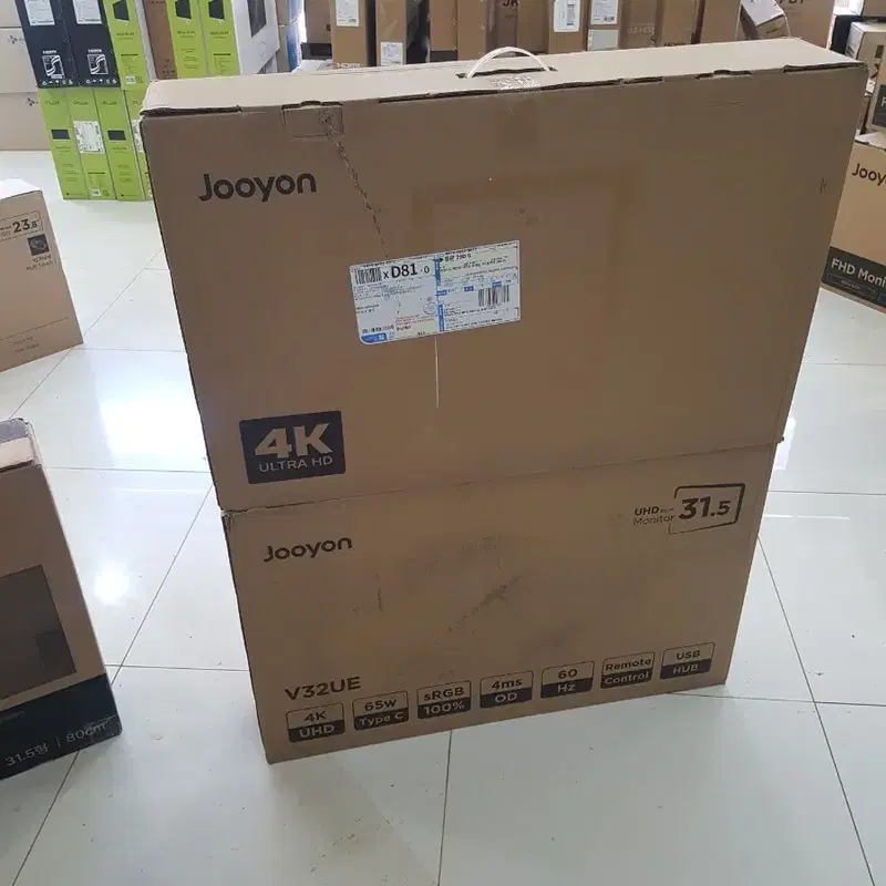 주연 V32UE 31.5인치 4K 모니터