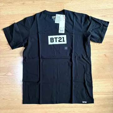 새상품 미착용 BTS UNIQLO 콜라보 T셔츠 BT21
