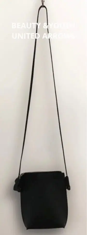 유나이티드 애로우즈 beauty&youth 블랙 미니 숄더백