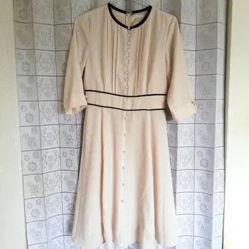 리랜드트루 베이지 반팔 원피스 사이즈 2