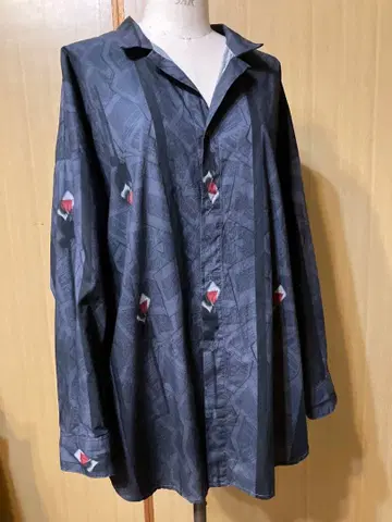 [ NO ID. BLACK ] 뉴스 페이퍼 x 로즈 패턴 빅 셔츠 F