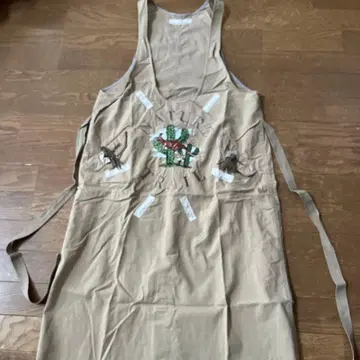 [핑크하우스 계열] 네이처 레일 선인장 패턴 오버롤 스커트 베이지 계열!