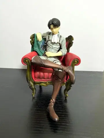 제일복권 진격의 거인 날아라! 조사병단! A상 리바이 피규어