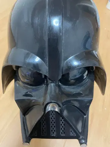 다스 베이더 헬멧 사인 포함 한정판 342/500