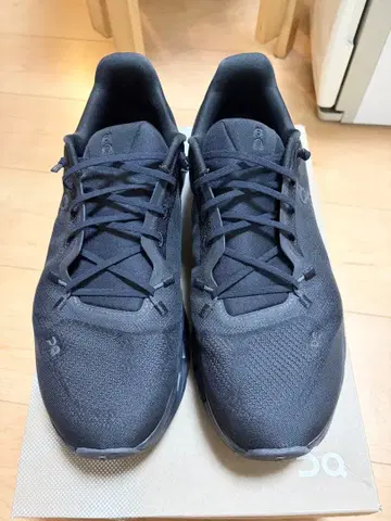 On Cloudtilt 클라우드틸트 스니커즈 27.5