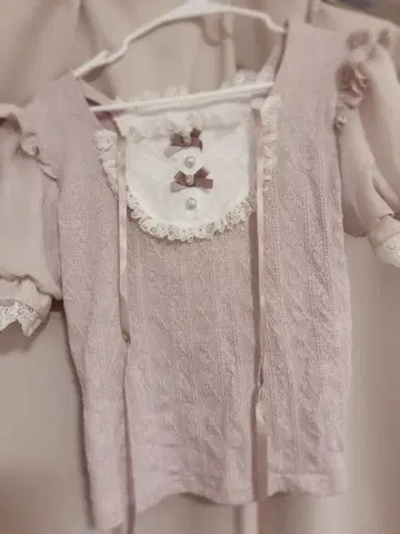 NOEMIE 노에미 아가씨 백 레이스업 초커 넥 티셔츠