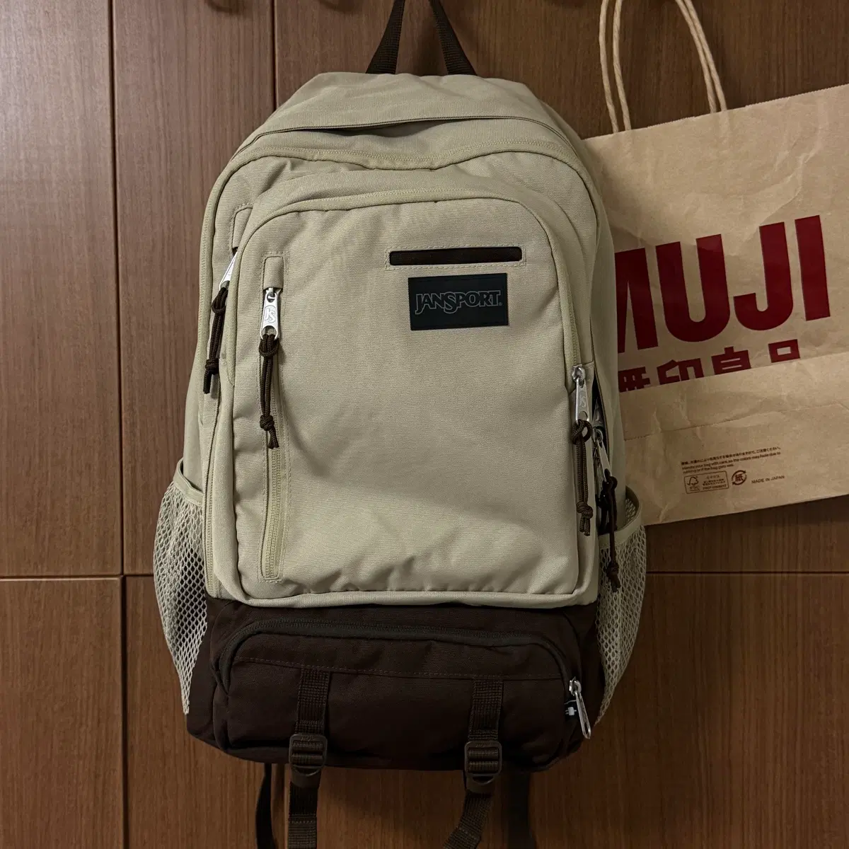 17.3 laptop backpack with wheels Boavan Rolling Backpack,17 inch Water Resistant Wheeled Backpack,Carry on Luggage Business Bag, Overnight College Computer Trolley Suitcase for Men Women Adults to Travel，Black : Electronics PL Proper name:Desert Patented 2 Vintage Nike Hydration Capable
