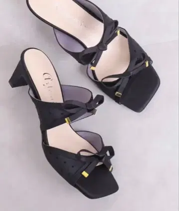 artemis byDIANA 도트 무늬 더블 리본 뮬 샌들 S 사이즈