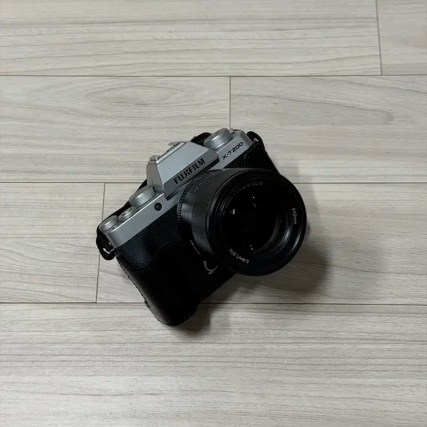 후지필름 X-T200 카메라 + 번들렌즈 + 빌트록스렌즈