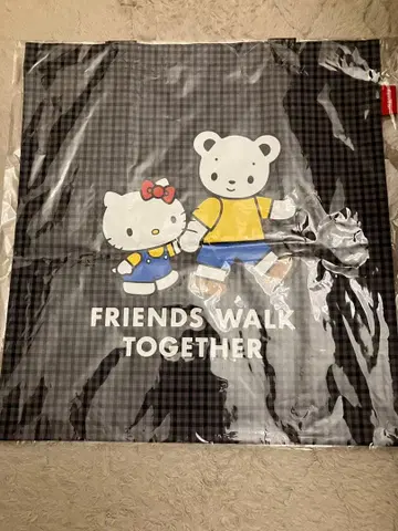 파미리아 키티 콜라보 토트백 블랙 체크