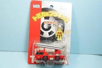 토미카 & 플라키즈 고소방수차 소방차와 소방관 피규어 세트