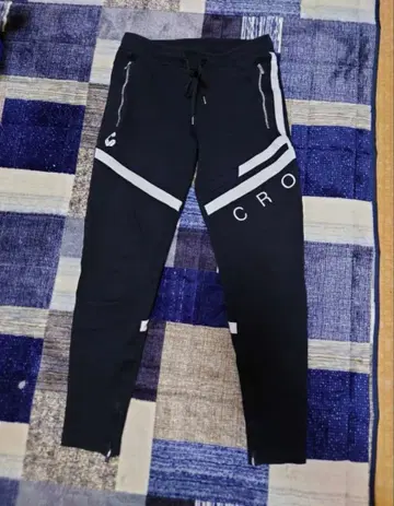 크로노스 CRONOS 스트라이프 조거 팬츠 블랙