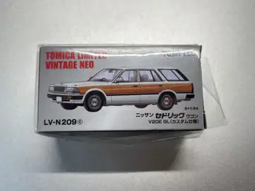 토미카 리미티드 빈티지 세드릭 왜건 1/64