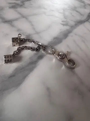 키링 다이스 참 실버