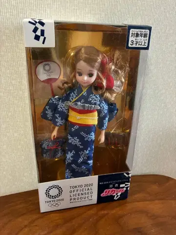 도쿄 2020 유카타 리카짱 인형 외부 박스에 흠집 있음