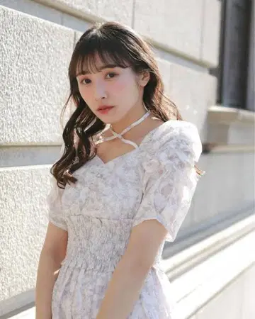 안미르 플라워 크로스 플레어 원피스 핑크