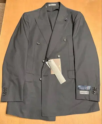 Hilton 힐튼 수트 토가 GUABELLO 다크 그레이 새상품