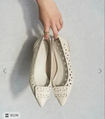 새상품 탈론 letalon 24.5 화이트 컷워크 오너먼트 플랫