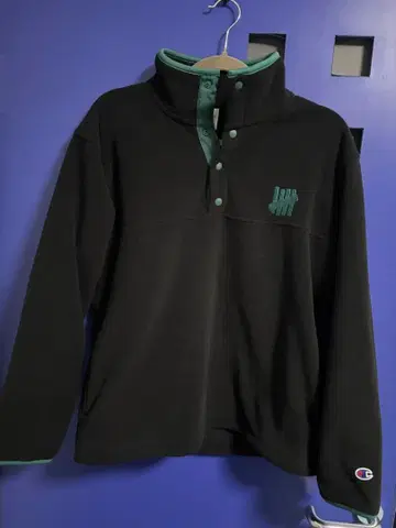 Undefeated Champion 하프 플리스