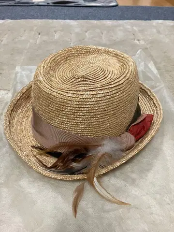 Ca4La 리본 포함 밀짚모자