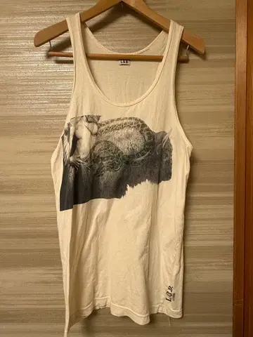 LGB 탱크탑 루그랑블루 2 if six 쉐어스피릿