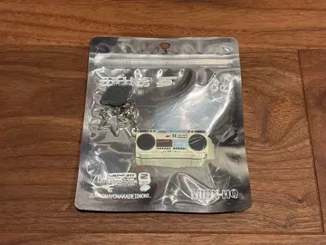 계속 한밤중이면 좋을 텐데. ZS 라디오 카세트 키체인 키링 라지카세