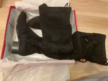 R&E 블랙 니하이 부츠 23