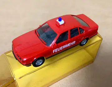 herpa 헤르파 9417373 BMW 525i 포이어베어 레드