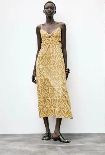 ZARA 자수 미디 원피스