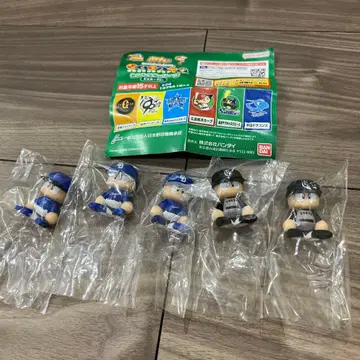 파워풀 프로군 늘어서입니다. 5개 요코하마 주니치 요미우리 반다이 피규어
