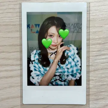 CUTIESTREET 큐스토 이타쿠라 카나 폴라로이드 츠도이 의상