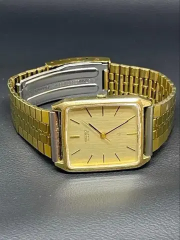 1982년 7월 제조 SEIKO 세이코 샤리오 스퀘어 빈티지