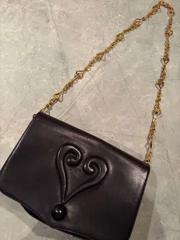 1980~90년대 모스키노 숄더백 천연 가죽 하트 모티브